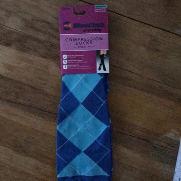 Compression Socks 🧦 - Picture 3 of 7